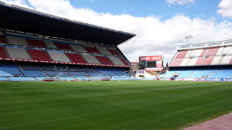 Файл:Vicente-Calderon-1-070910.jpg