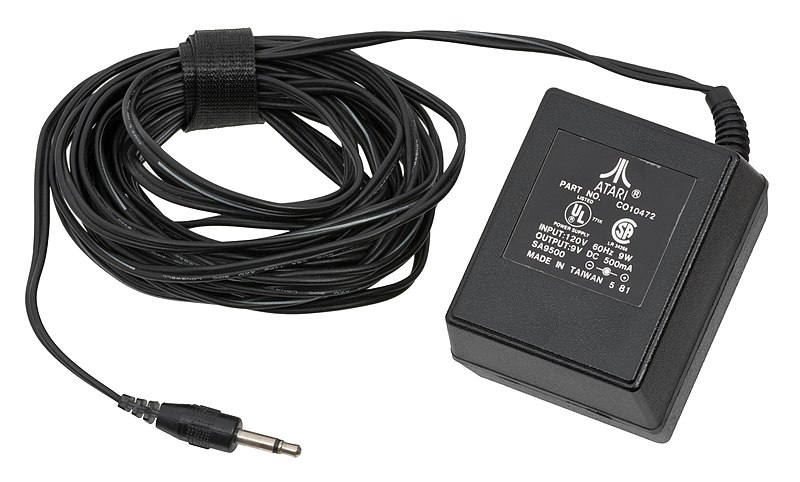 Archivo:Atari-2600-AC-Adapter.jpg