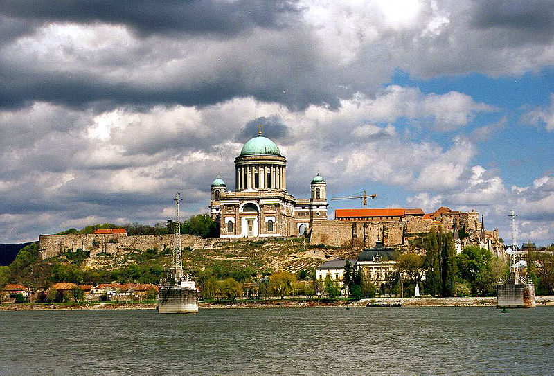 File:Hungary.Esztergom.Bazilika.1999.hires.jpg