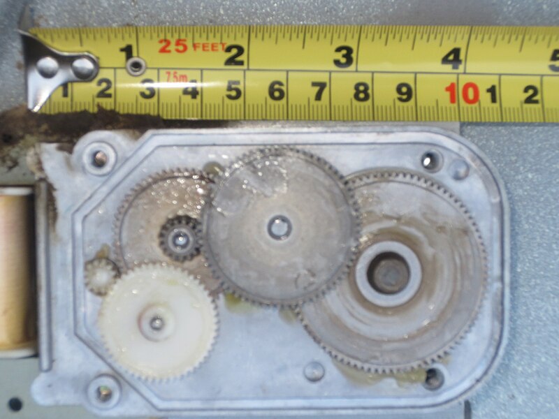 File:Multiple reducer gears.JPG