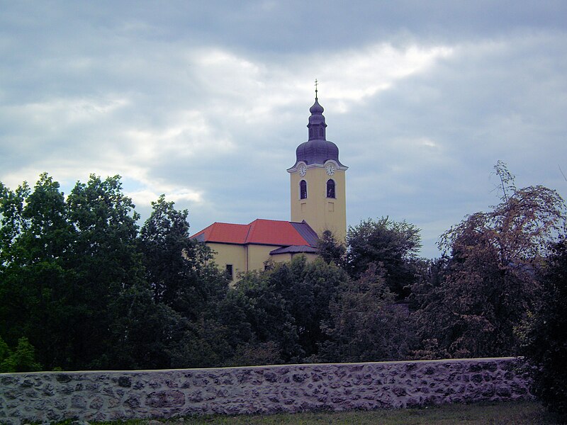 Archivo:Ozalj-Kirche- Sv-Vid-Heiligen Veits.JPG