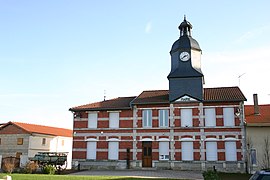 The town hall in Possesse