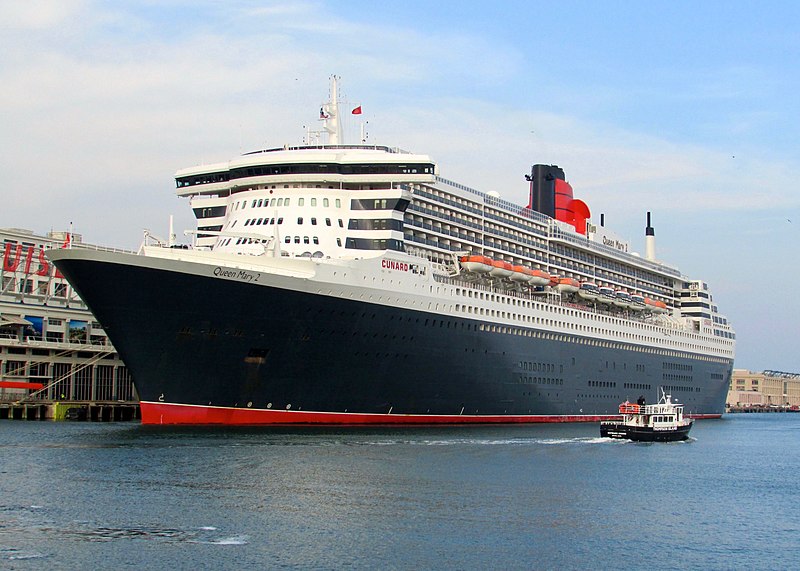 Archivo:Qm2 portboston.jpg