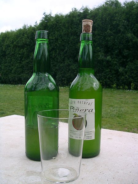 Archivo:Sidra Natural Piñera.jpeg