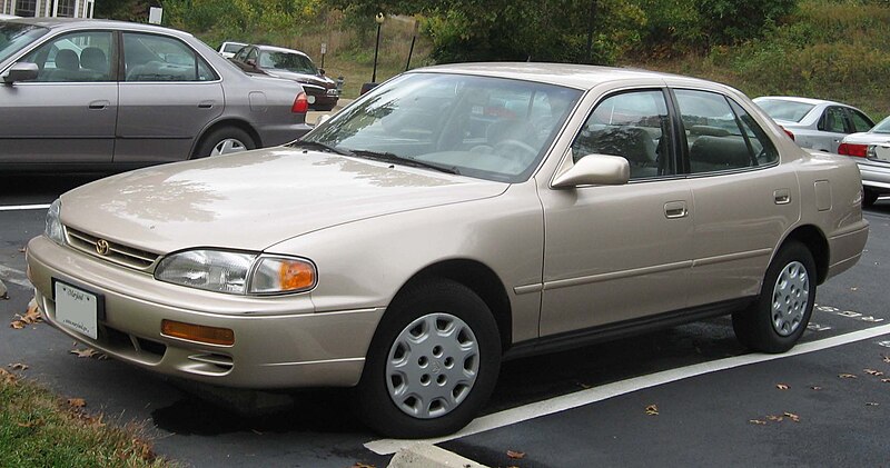 File:1995-96 Toyota Camry.jpg