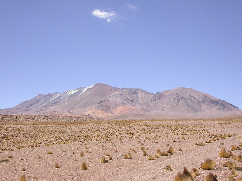 Файл:Aucanquilcha Volcano.jpg