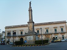 Bagnolo del Salento piazza.JPG