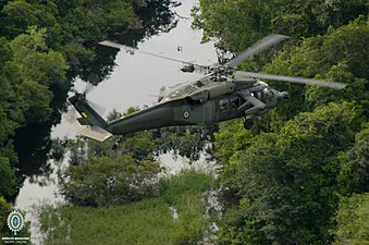 Helicóptero UH-60 Black Hawk.