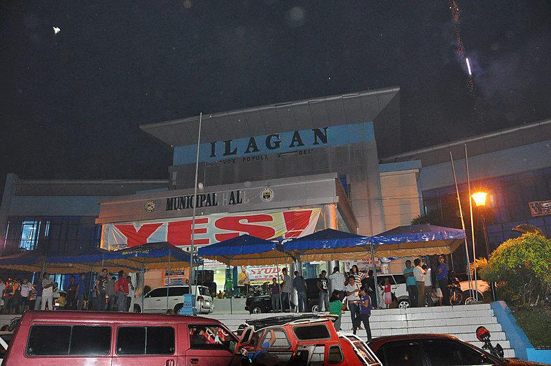 File:Ilagan City Hall.jpg