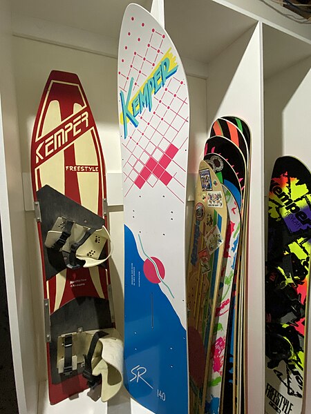 File:Kemper Snowboards.jpg