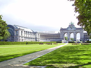 Main triumphal arch with one of the two side buildings of the Cinquantenaire, Brussels