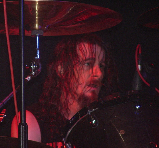 Archivo:Paul Bostaph2006.jpg