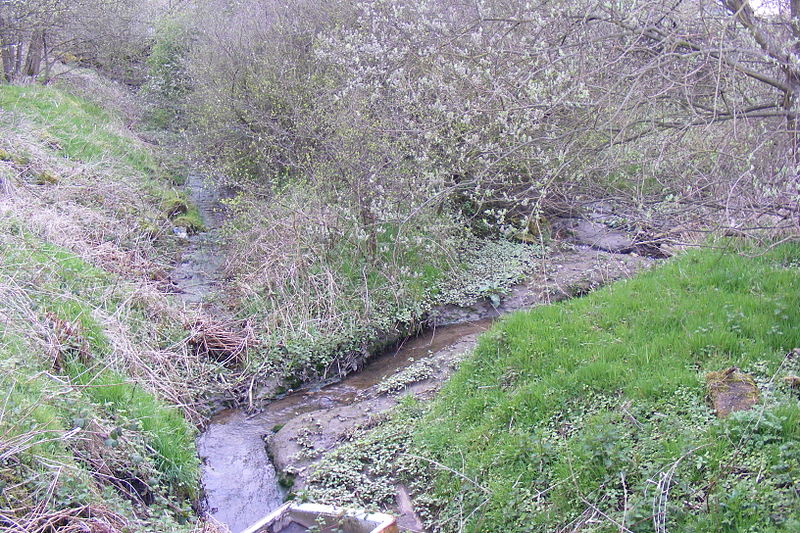 File:River Beal Meek Street.JPG