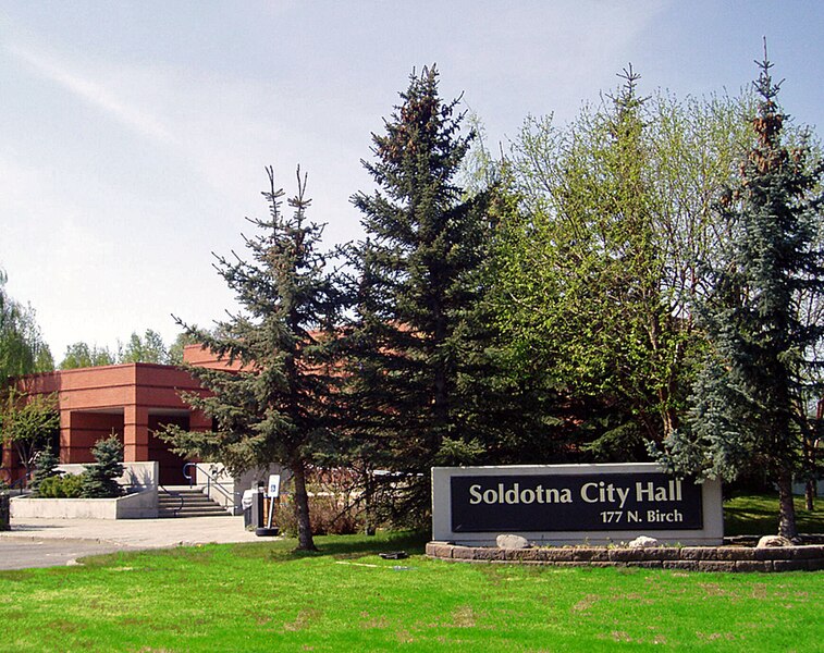 File:Soldotna City Hall.jpg