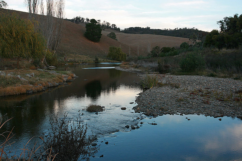 File:Tambo-River,-Tambo-Crossing,-S-2,-23.05.2009.jpg