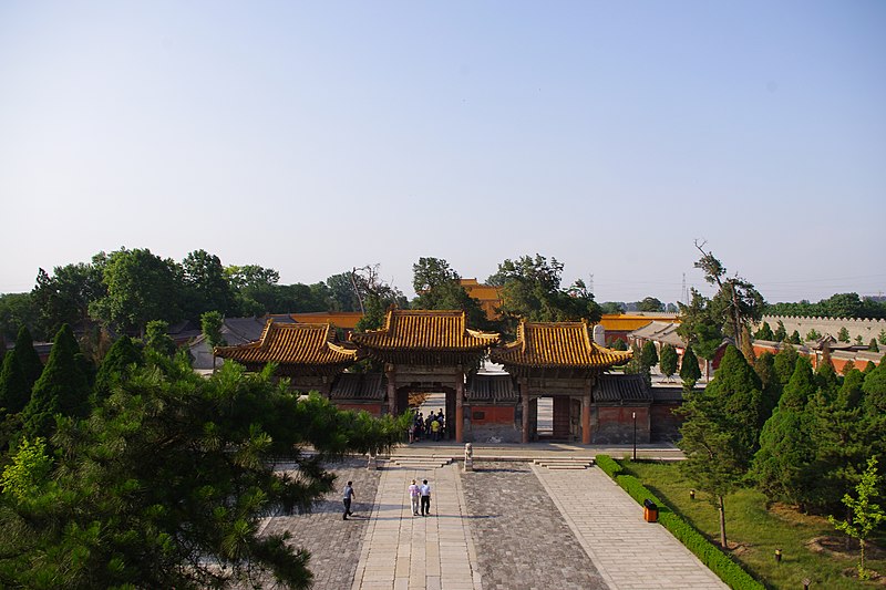 File:Xi Yue Temple.JPG