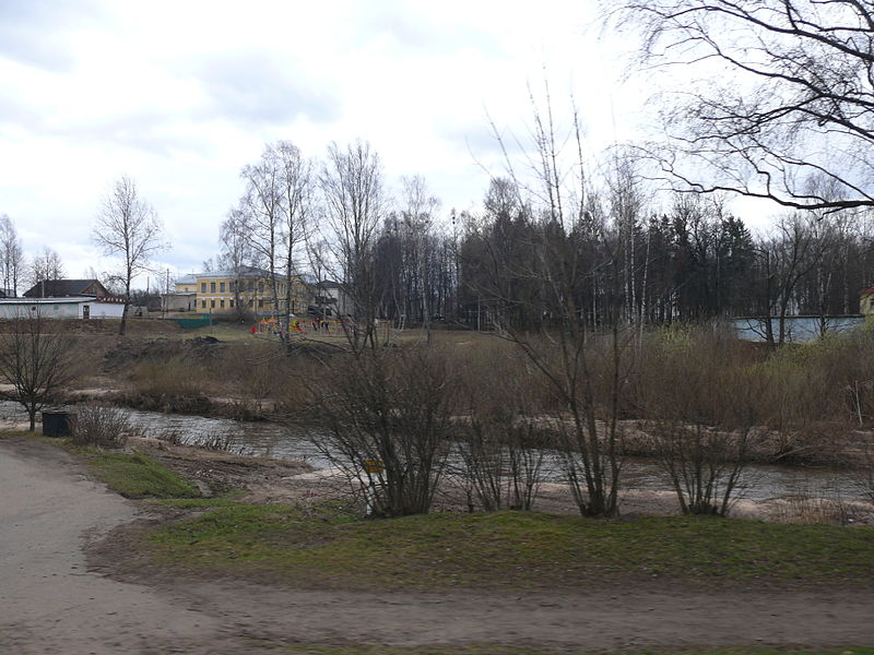 Файл:Yavon river.JPG