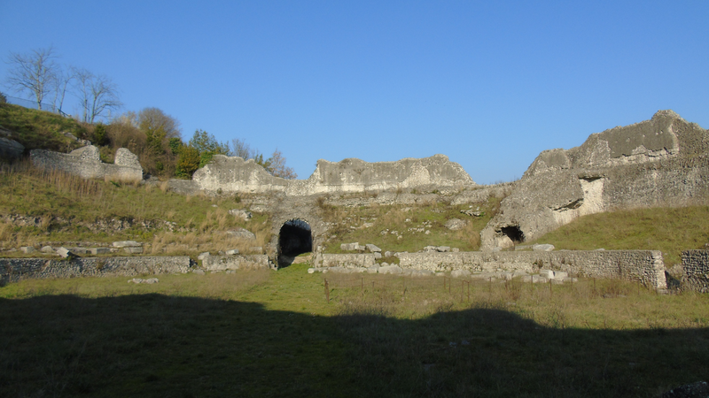 File:Cassino, Anfiteatro Romano.png