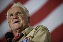 Don-Shula USO-Tour-USS-Reagan-Address July-13-2009.jpg