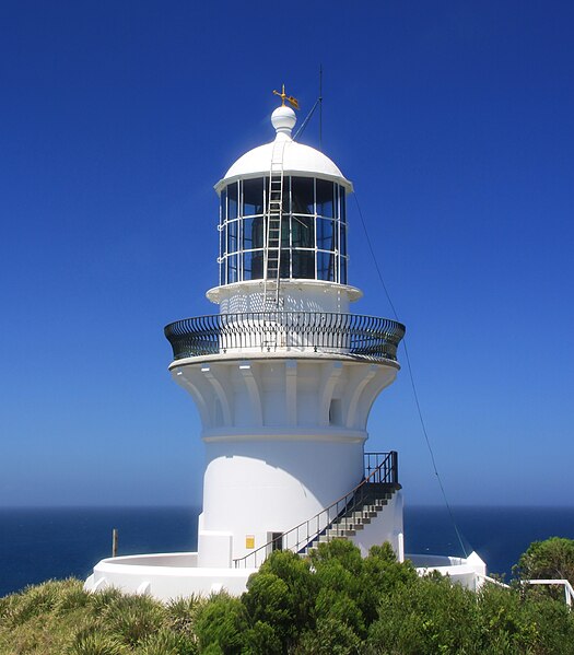 File:Sugarloaf Point Lighthouse cropped.jpg