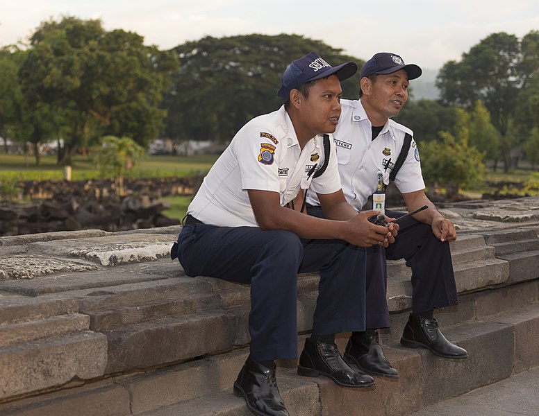 File:Yogyakarta Indonesia Prambanan-temple-complex-21.jpg