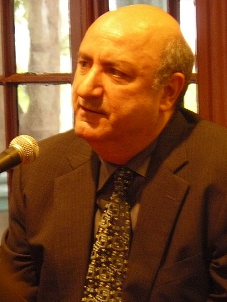 File:Anthony DeCurtis.jpg