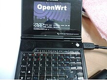 Una Ben NanoNote ejecutando OpenWrt