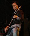 Bobby Dall Bajo, Teclados, Coros (1983-presente).