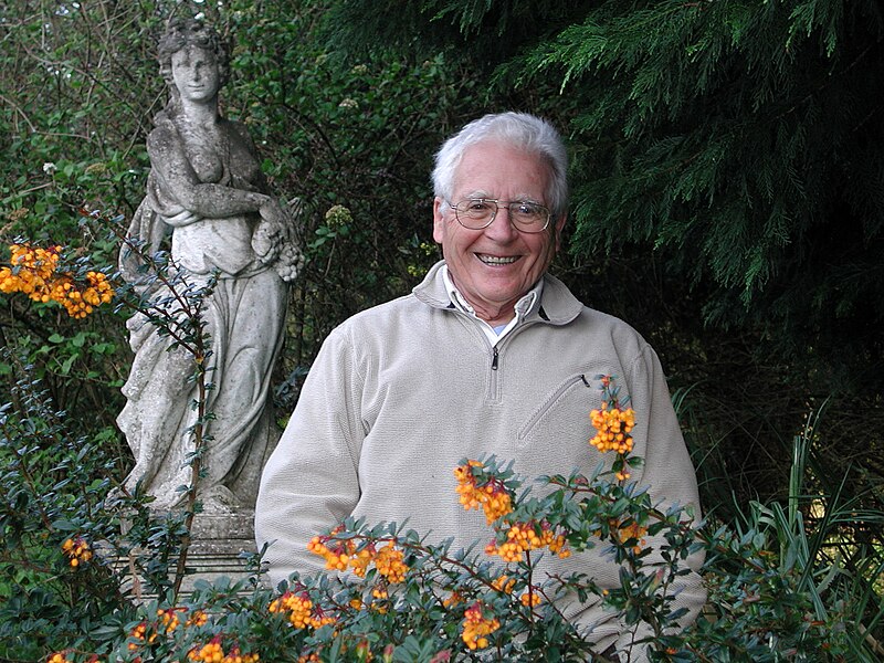 Файл:James Lovelock in 2005.jpg