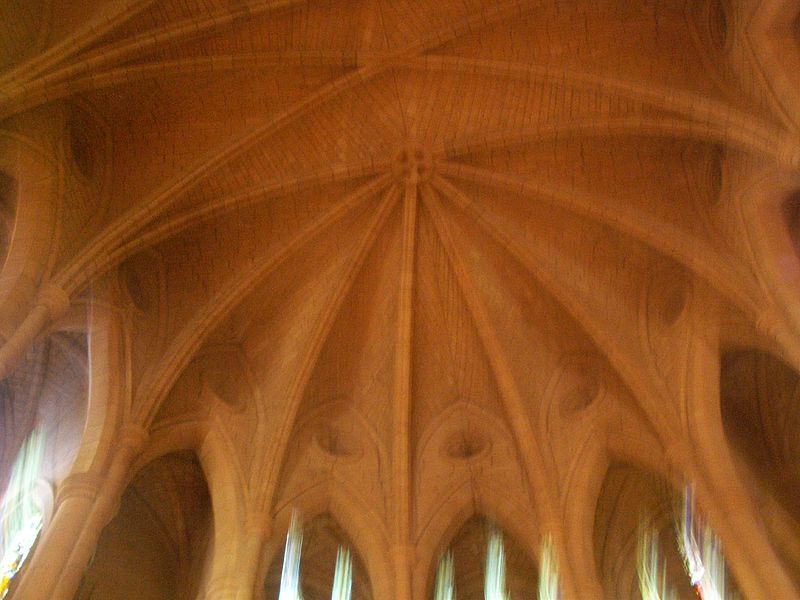 File:Fan vaulting in choir.jpg