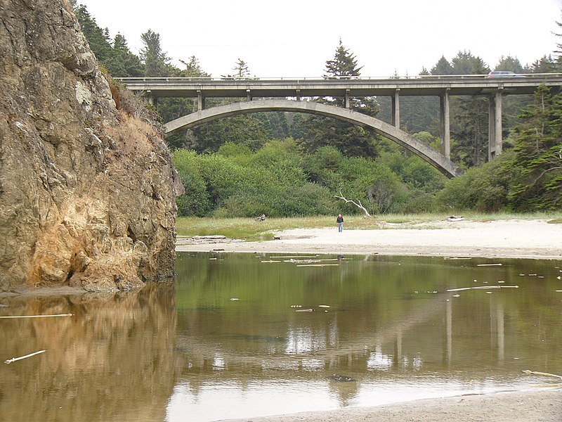 File:Jughandle bridge.jpg