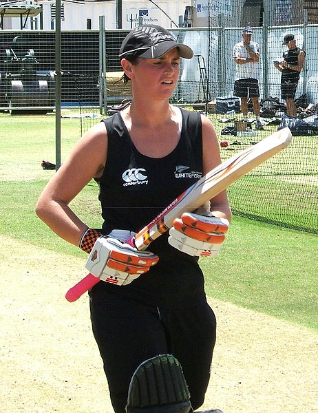 File:Katey Martin batting 2.jpg