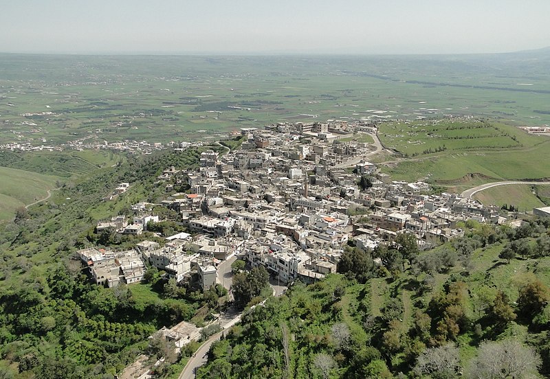 File:Krak des Chevaliers 29-Village.jpg