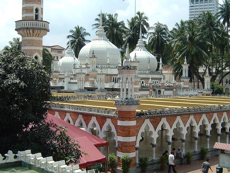 File:Mosque Jamek.jpg