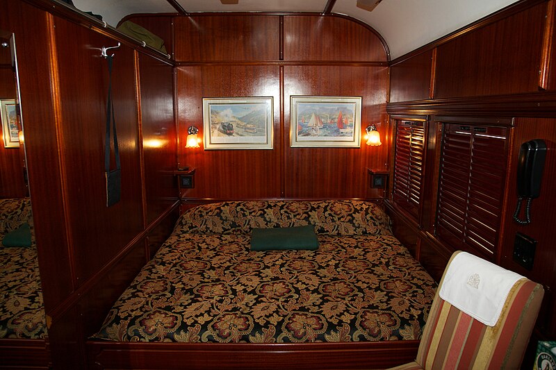 File:Rovos Rail Deluxe Suite.jpg