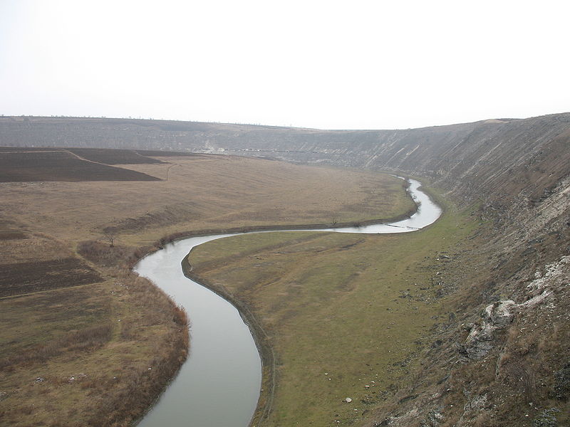 File:Reut river.jpg