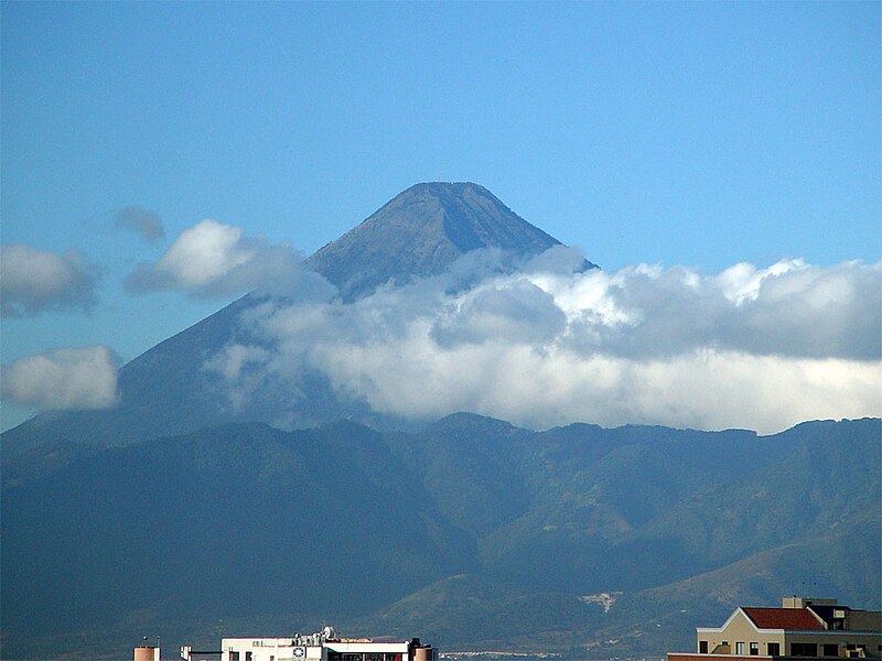 Archivo:VolcanAgua002.jpg