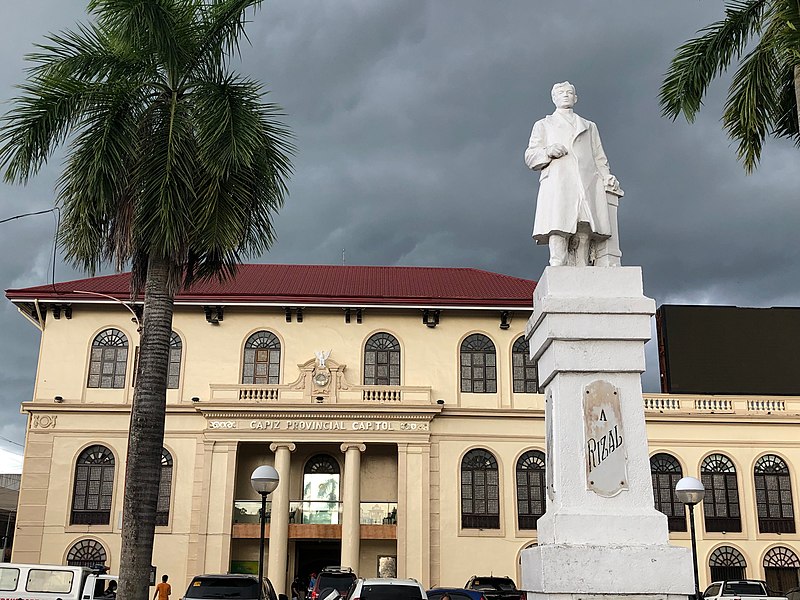 File:Capiz Provincial Capitol.jpg