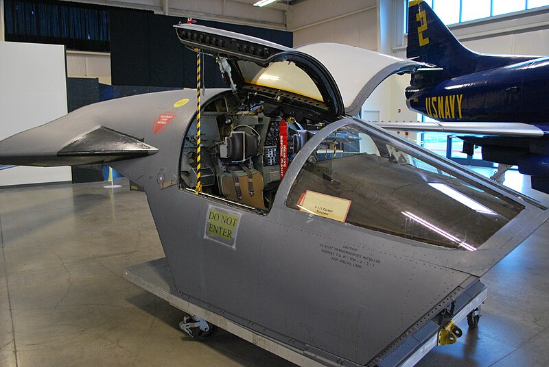 File:F-111 cockpit similuator.jpg