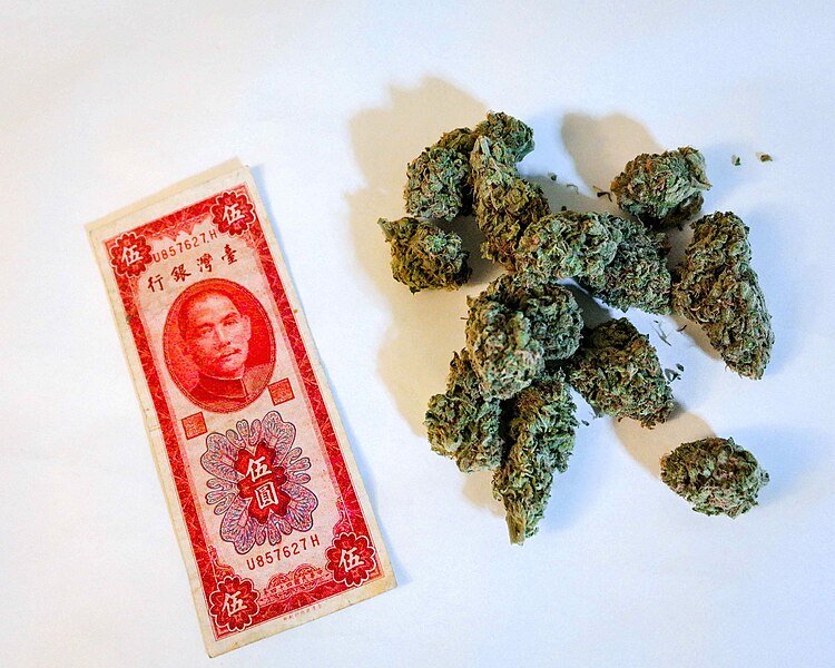 File:Half-Ounce of Blue Dream.jpg