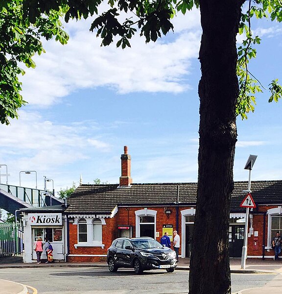 File:Leagrave Railway Station.jpg