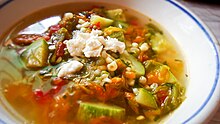 Sopa elaborada con ingredientes de la región de Tlaxcala