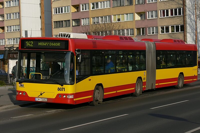 Файл:Volvo7000A-8071-Wroclaw.jpg