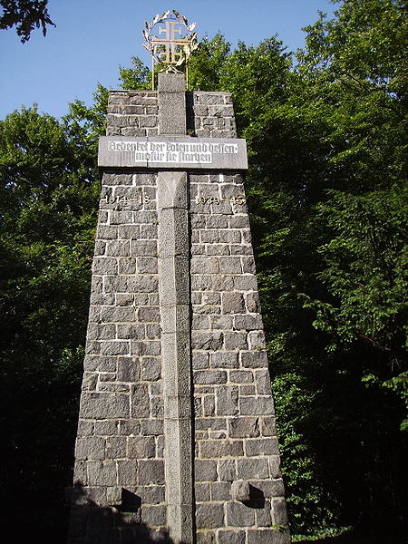 File:WarMemorial.jpg