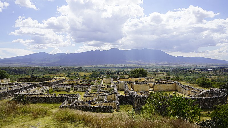 Archivo:Zona Arqueológica de Yagul.jpg