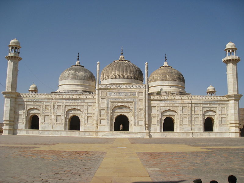 File:Abbasi Mosque from front.jpg