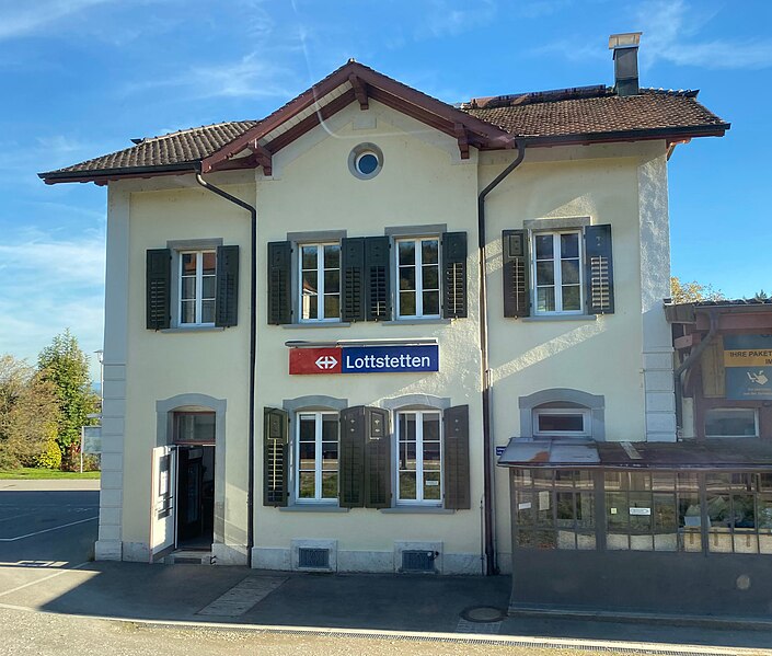 File:GER Lottstetten, Bahnhof 002.jpg