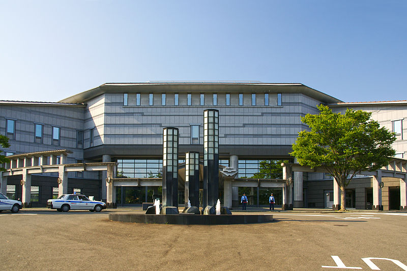 File:Sendai international center03s3200.jpg