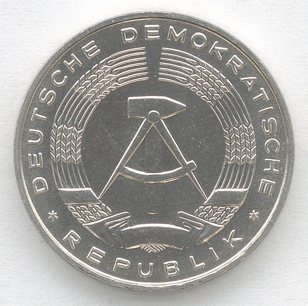 File:10 Pfennig DDR Bildseite.JPG