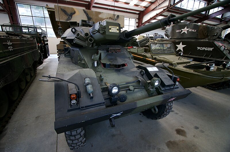 File:Fox armoured reconnaissance vehicle.jpg